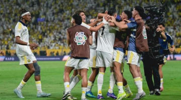 النصر يتوج بلقب دوري روشن للمرة العاشرة في تاريخه بعد غياب طويل