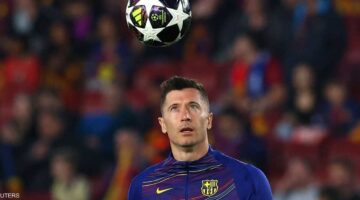 برشلونة ينهي رحلة مهاجمه روبرت ليفاندوفسكي داخل صفوف الفريق الكتالوني بشكل مفاجئ