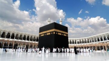 تعامد الشمس على الكعبة يكرر ظاهرة فلكية نادرة بالتزامن مع عيد الأضحى