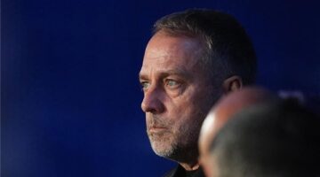 تعليق ساخر من فليك تجاه رئيس ريال مدريد عقب تعثر برشلونة أمام ألافيس
