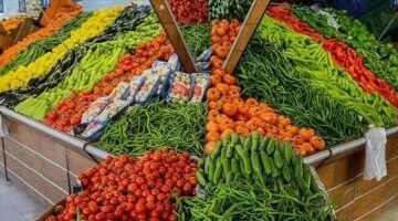 تفاوت في أسعار الخضراوات والفاكهة داخل أسواق الإسماعيلية بختام تعاملات يوم الجمعة