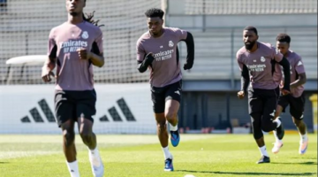 شجار عنيف بين أوريليان تشواميني وفيديريكو فالفيردي داخل أروقة ريال مدريد