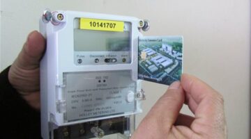 شركات الكهرباء تكشف أسباب ظهور مديونية على العدادات الكودية بعد تطبيق الشريحة الموحدة