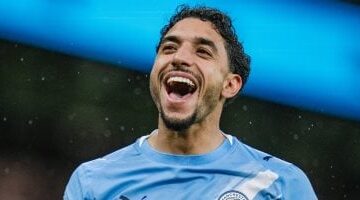 فرصة تاريخية تنتظر عمر مرموش لمواجهة مانشستر سيتي بعد ثنائية الكأس