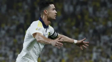 كريستيانو رونالدو يقود النصر للتتويج بلقب الدوري السعودي للمحترفين بشكل استثنائي