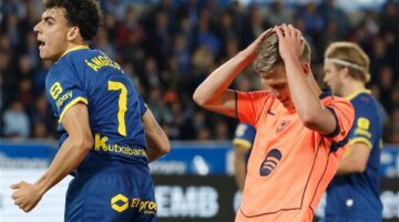 كيف أثرت هزيمة برشلونة أمام ألافيس على جدول ترتيب الدوري الإسباني؟