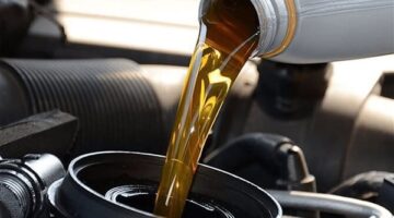 لماذا تشهد أسعار زيوت السيارات تكراراً في الارتفاع خلال العام الجاري؟
