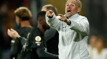 لويس إنريكي يصف أصعب لقب دوري حققه مع باريس سان جيرمان في مسيرته