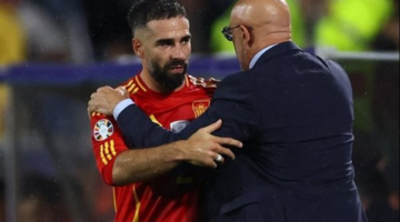 مدرب إسبانيا يهدد باستبعاد كارفاخال من المنتخب بعد تصريحات مثيرة للجدل