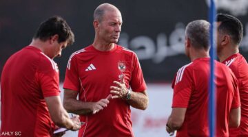 مدرب الأهلي المصري يواجه وعكة صحية مفاجئة قبل جولة حسم لقب الدوري