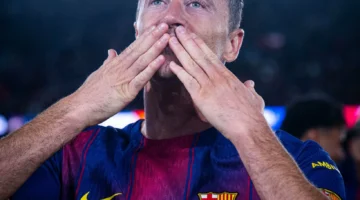 مستقبل ليفاندوفسكي مع برشلونة يثير الجدل حول رحيل قائد ما بعد ميسي