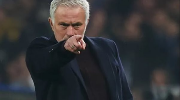 مورينيو يخطط لضم صاحب الكرة الذهبية في أولى صفقات ريال مدريد الجديدة