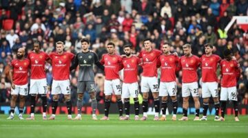 نقل أسطورة مانشستر يونايتد إلى المستشفى في ظل ظروف صحية غامضة