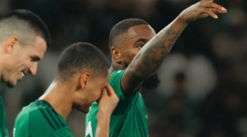 هاتريك تاريخي للإنجليزي توني يمنح الأهلي انتصاراً ثميناً أمام الفتح بالدوري