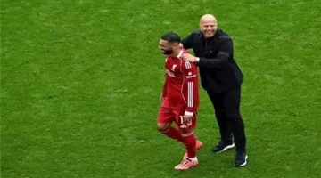 هل تسبب محمد صلاح في رحيل سلوت عن إدارة نادي ليفربول؟
