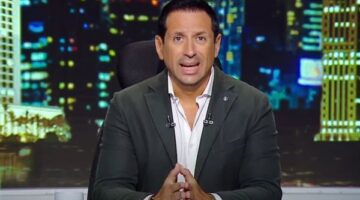 أحمد سالم يوضح لجمهوره سر ظهوره ببشرة داكنة في أحدث صوره الملتقطة