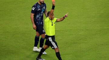 ألميرون نجم باراغواي أول ضحايا القاعدة الجديدة للاتحاد الدولي لكرة القدم فيفا
