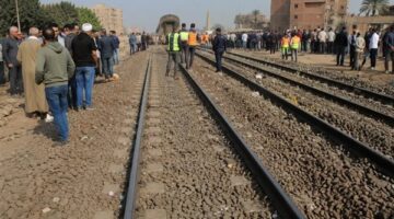 ارتفاع حصيلة ضحايا حادث تصادم قطار السويس الإسماعيلية مع سيارة ملاكي إلى ٦