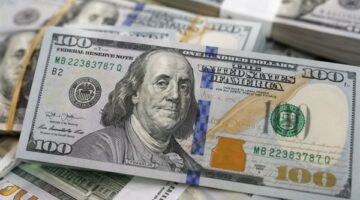 استقرار سعر الدولار أمام الجنيه في البنوك وتراجعه داخل السوق الموازية