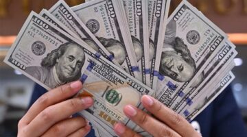 استقرار سعر الدولار في البنوك وتداوله عند 51.34 جنيه بالسوق الموازية