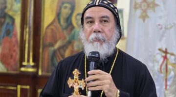 الأنبا كاراس يكشف تفاصيل استقرار حالته الصحية خلال فترة تواجده بمرسى مطروح