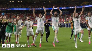 الجزائر تتأهل لدور الـ 32 بكأس العالم وميسي يواصل التسجيل والأردن يغادر