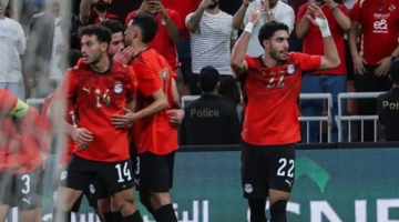 اهتمام نادي برشلونة بضم عمر مرموش خلال مشاركته مع منتخب مصر