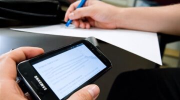 تحقيقات في تسريب صور امتحان الدين عبر جروبات الغش بغرفة العمليات المركزية