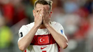 خروج صادم لمنتخب تركيا من تصفيات المونديال يثير تفاعلاً واسعاً في السعودية