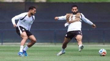 دعم خاص من حسام حسن لمهند لاشين في معسكر المنتخب قبل المونديال
