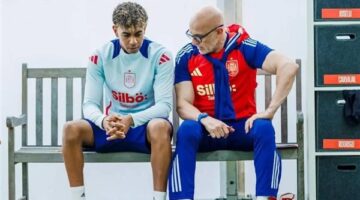 دي لا فوينتي يتحدى برشلونة ويتمسك بقراره الوحيد بشأن مشاركة لامين يامال