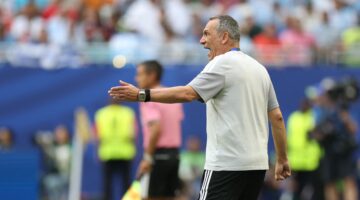 كواليس قرار إقالة جورجيوس دونيس تثير الجدل داخل أروقة الاتحاد السعودي لكرة القدم