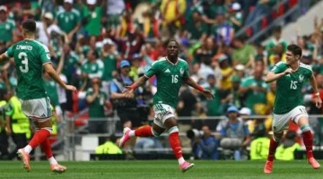 كينيونيس يسجل أول أهداف المونديال ويمنح المكسيك التقدم بإنجاز على الأراضي السعودية