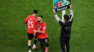 ماذا قال مدرب منتخب مصر عن إصابة محمد صلاح بعد وصفه بالوحش؟