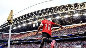 محمد صلاح يسجل رقماً قياسياً لأول لاعب مصري يشارك أساسياً في كأس العالم