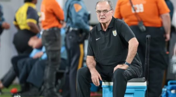 مدرب جنوب إفريقيا يكسر رقم تاباريز التاريخي في بطولة كأس العالم