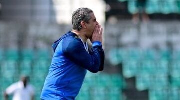 مصير معتمد جمال يثير الجدل داخل الزمالك بعد تمسك جون إدوارد بالمدرب الأجنبي