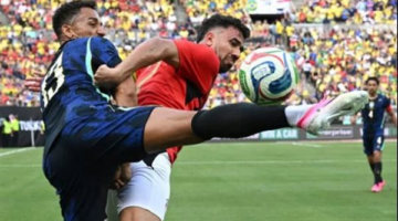 منتخب مصر يطارد التعادل أمام البرازيل بعد تأخره بهدفين لهدف في اللقاء