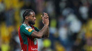 نادي الاتفاق السعودي ينهي تعاقده مع القائد الهولندي فينالدوم بشكل مفاجئ