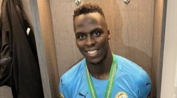 نجم السنغال ميندي يصل السعودية لاستكمال رحلة علاجه من إصابة المونديال
