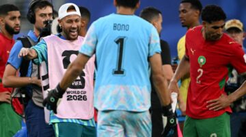 نيمار يطلب قميص بونو بعد تألق نجوم الهلال في كأس العالم