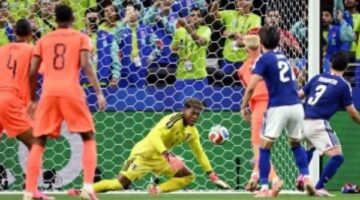 هولندا تستعيد التقدم على اليابان في منافسات كأس العالم لكرة القدم
