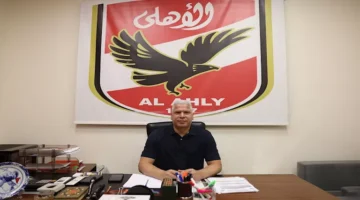 وائل جمعة يظهر لأول مرة في الأهلي بعد تعيينه مديرا للكرة