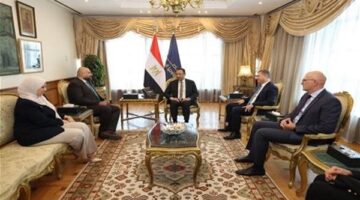 وزارة الاتصالات تطرح 11 ألف فرصة عمل جديدة في مراكز تشغيل المحافظات