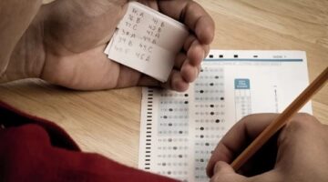 وزارة التعليم ترد على مزاعم شاومينج حول تسريب امتحاني الدين والوطنية