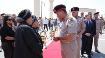 وزير الدفاع يتقدم الجنازة العسكرية للفريق يوسف عفيفي أحد قادة حرب أكتوبر