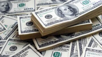 استقرار سعر الدولار مقابل الجنيه في البنوك وتراجعه داخل السوق الموازية الجمعة