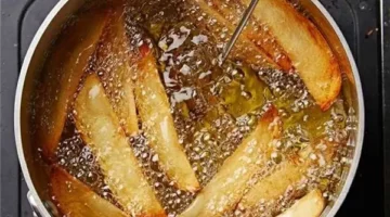 7 علامات خفية تكشف فساد زيت القلي رغم احتفاظه بلونه الطبيعي المعتاد
