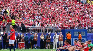 أغرب لحظات كأس العالم ومواقف طريفة خطفت أنظار الجماهير في المونديال