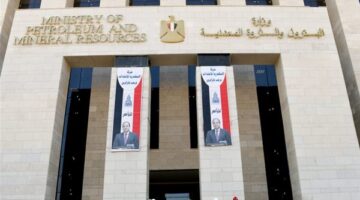 استقرار إمدادات الغاز لمحطات التوليد عقب حادث حريق ميناء دمياط بوزارة الكهرباء
